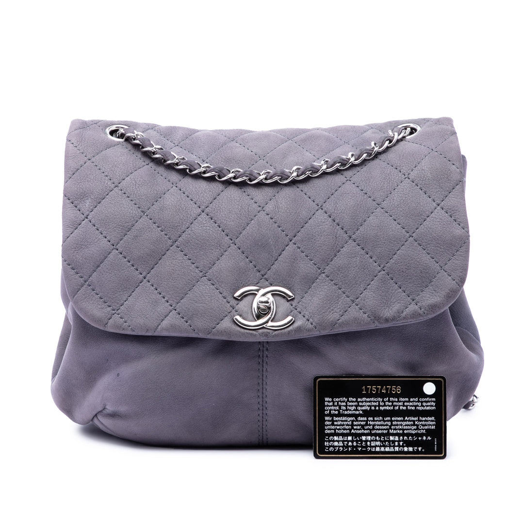 Chanel Matelassé Nubuck Trianon Messenger à rabat Moyen Cuir