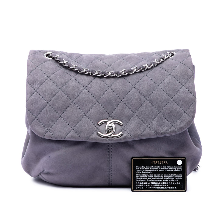Chanel Matelassé Nubuck Trianon Messenger à rabat Moyen Cuir