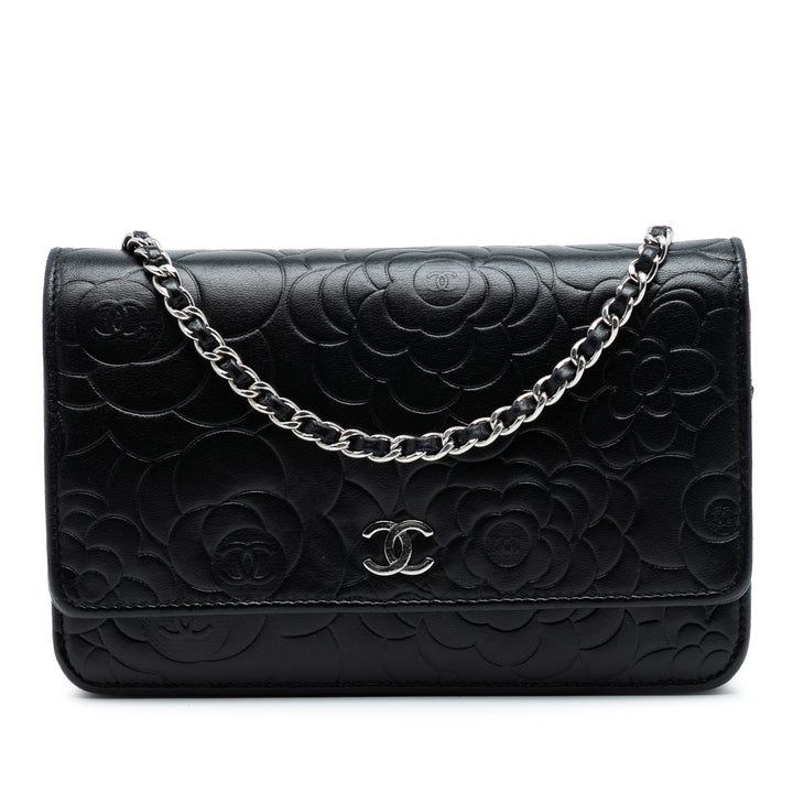 Chanel CC embossé Cuir d’agneau Camellia Wallet On Chain