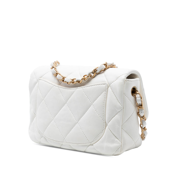 Chanel Small Matelassé Cuir d’agneau Acrylic Coco Love à rabat