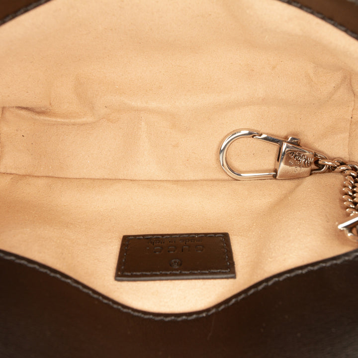 Gucci Mini GG Marmont Matelasse Cuir de veau Monochrome à rabat Sac porté croisé