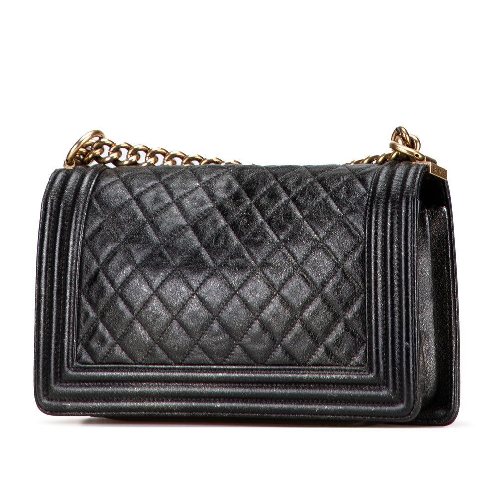 Chanel Old Medium Cracked Métallisé Cuir de veau Boy Flap Noir – GABY PARIS Authentique