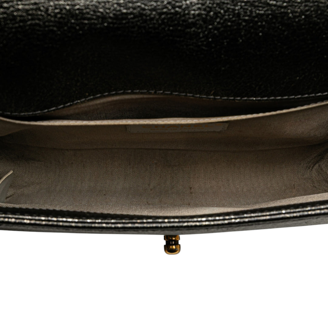 Chanel Old Medium Cracked Métallisé Cuir de veau Boy Flap Noir – GABY PARIS Authentique