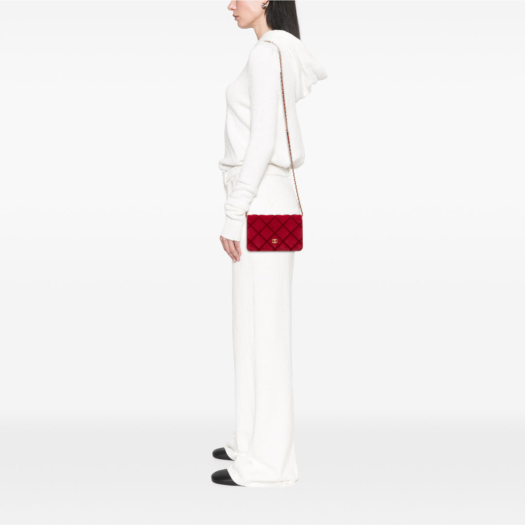 Chanel CC Quilted Velours Wallet on Chain Rouge – GABY PARIS Authentique