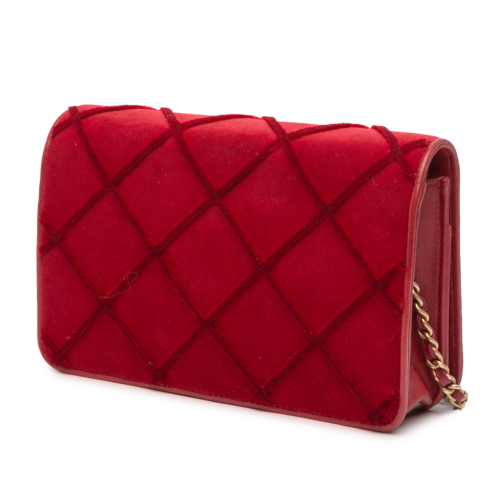 Chanel CC Quilted Velours Wallet on Chain Rouge – GABY PARIS Authentique