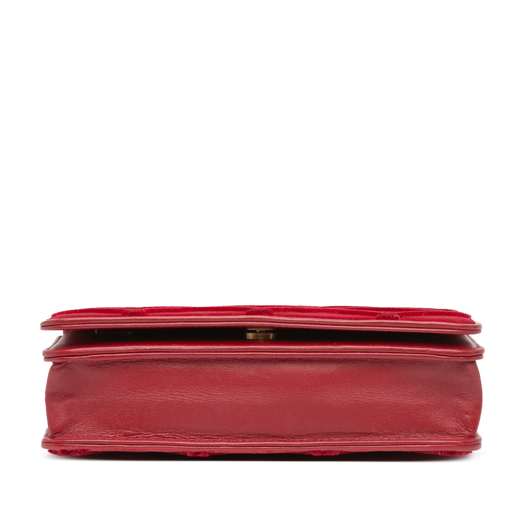 Chanel CC Quilted Velours Wallet on Chain Rouge – GABY PARIS Authentique