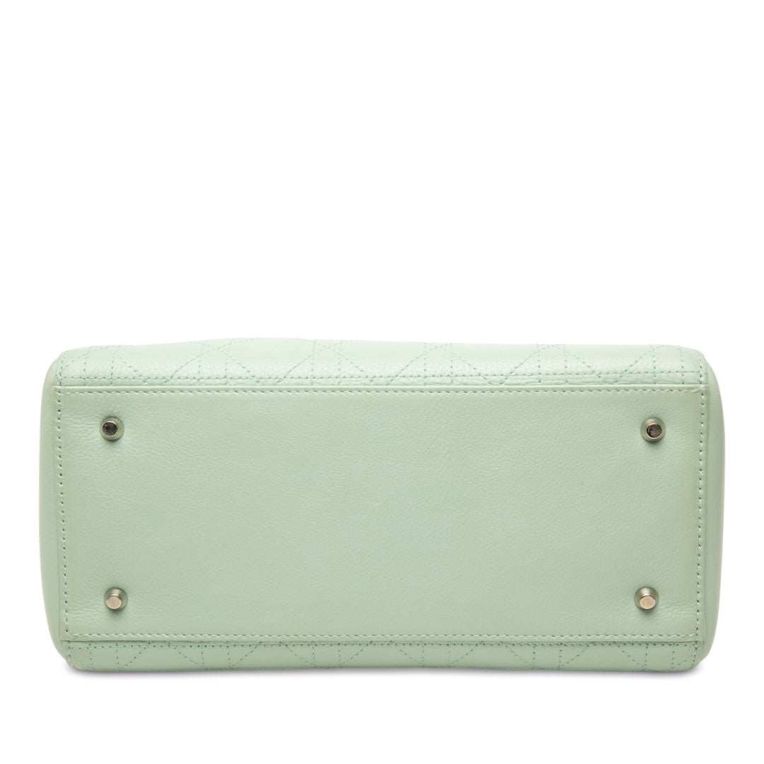 Dior Lady Dior Cannage Moyen Cuir de veau Vert – vue 3 – GABY PARIS
