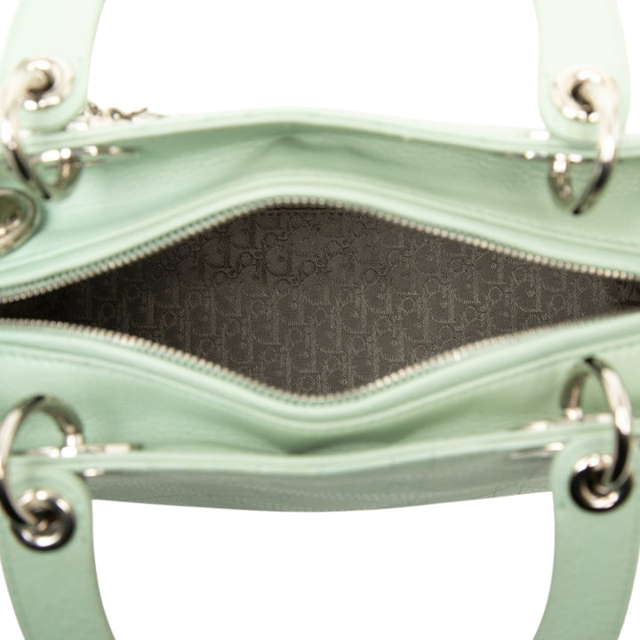 Dior Lady Dior Cannage Moyen Cuir de veau Vert – vue 4 – GABY PARIS