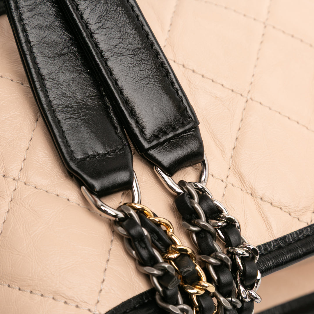 Chanel Small Quilted Aged Cuir de veau Gabrielle Hobo Marron – GABY PARIS Authentique