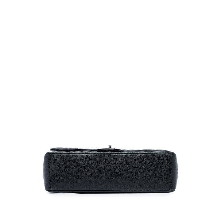 Chanel Sac porté épaule Classic Double rabat Maxi Cuir caviar Noir – vue 3 – GABY PARIS