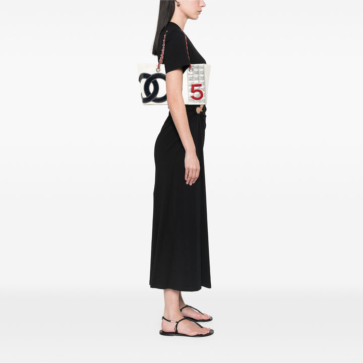 Chanel CC Toile and Métallisé Cuir d’agneau No. 5 Shopping Cabas Blanc – GABY PARIS Authentique