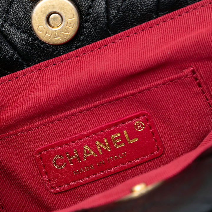 Chanel Matelassé Cuir d’agneau Perle Crown Handle Pochette