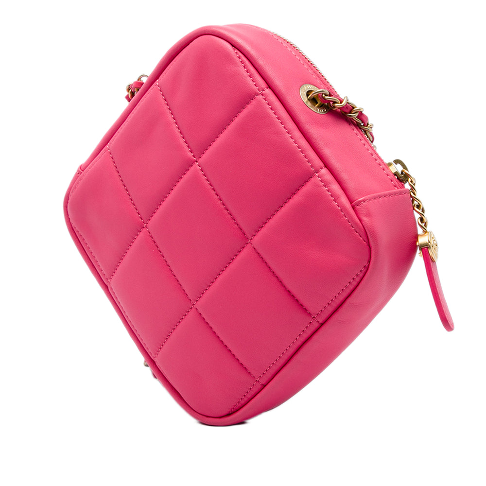 Chanel CC Matelassé Diamond Pochette avec chaîne Cuir d'agneau Rose – vue 2 – GABY PARIS
