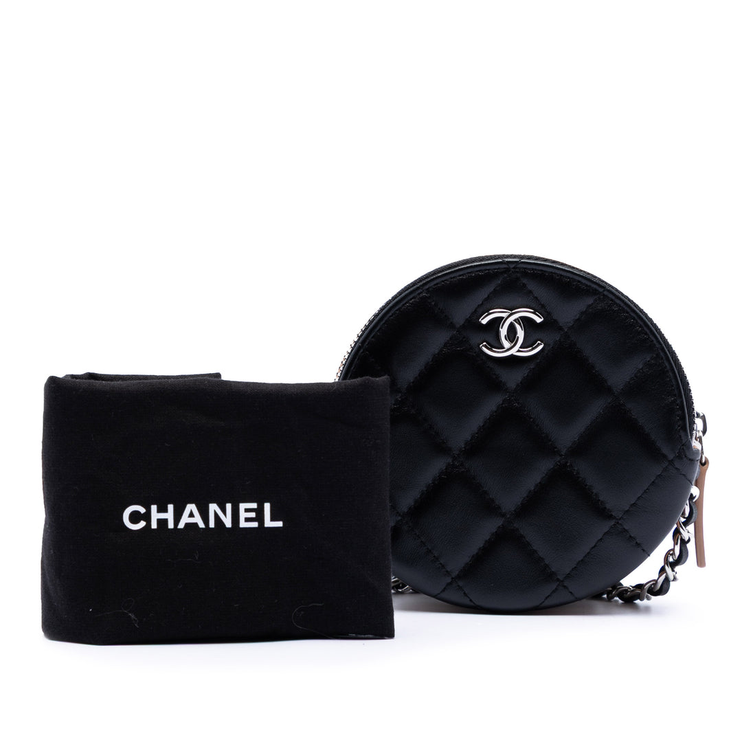 Chanel CC Matelassé Cuir d’agneau Triple Zip Rond Pochette avec chaîne