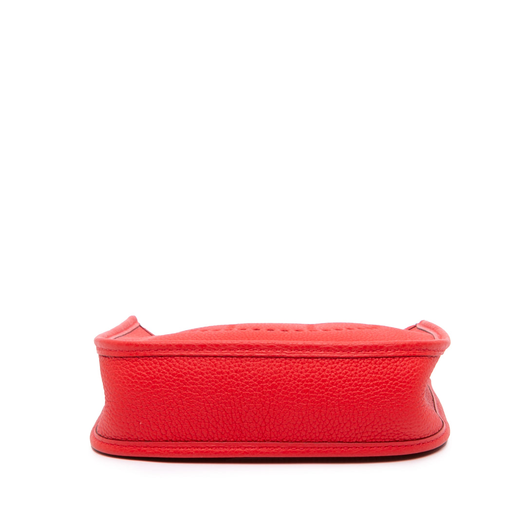 Evelyne I 16 Amazone Clémence Rouge