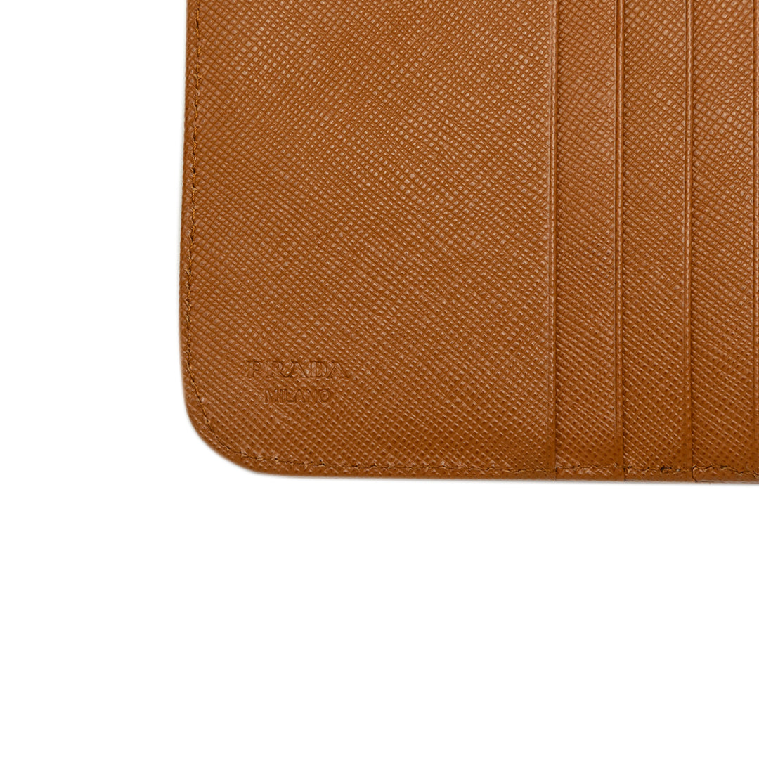 Prada Zippé Compact Portefeuille Saffiano Marron – vue 6 – GABY PARIS