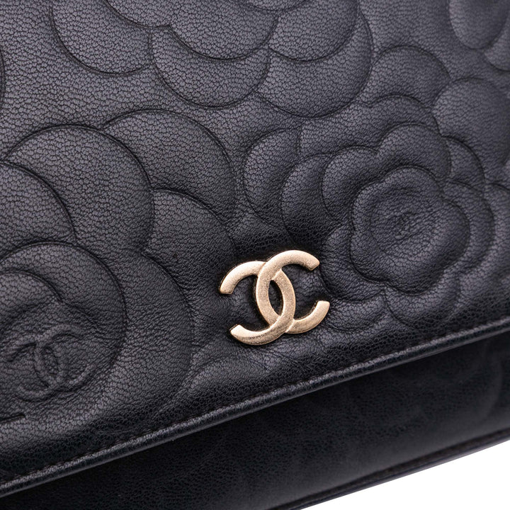 Lambskin Camellia Embossed Wallet On Chain Black - Gaby Paris