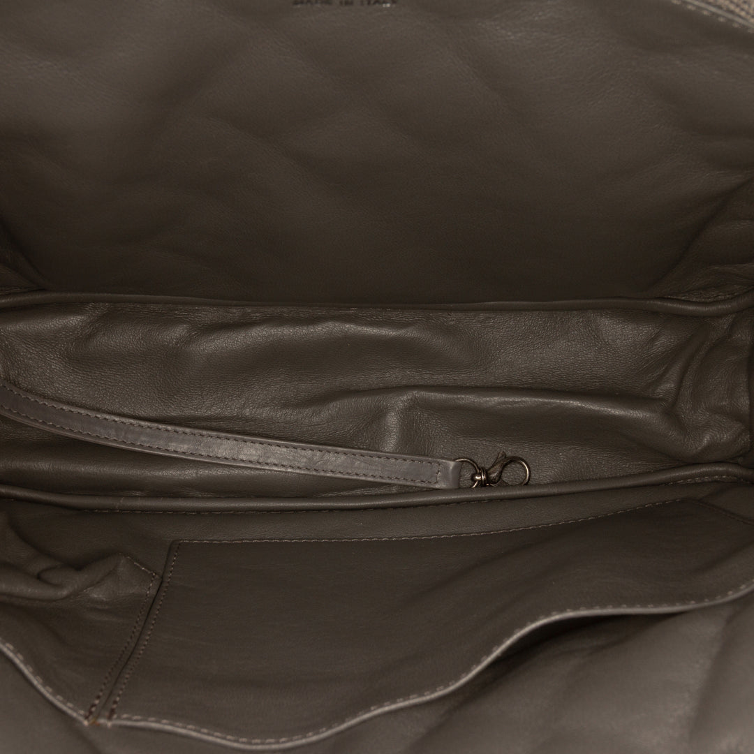 Chanel Matelassé vieilli Reissue 2.55 Sac caméra Grand Cuir de veau Gris – vue 4 – GABY PARIS