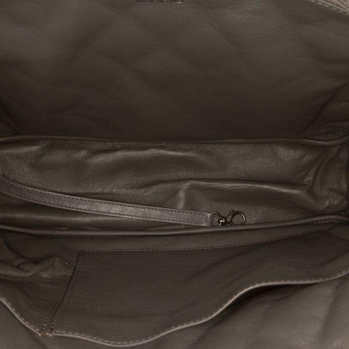 Chanel Matelassé vieilli Reissue 2.55 Sac caméra Grand Cuir de veau Gris – vue 4 – GABY PARIS