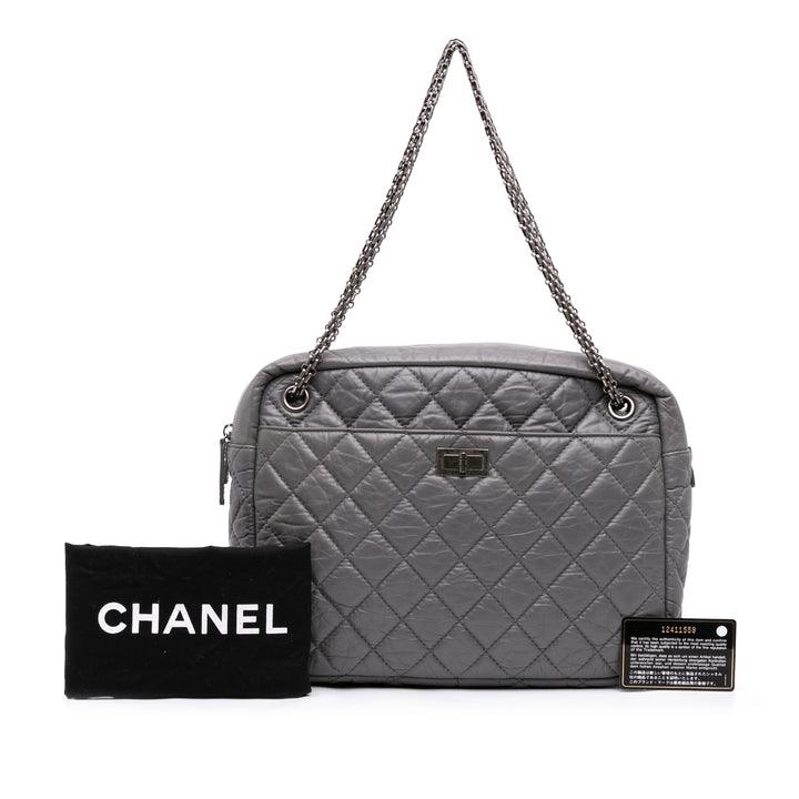 Chanel Matelassé vieilli Reissue 2.55 Sac caméra Grand Cuir de veau Gris – vue 7 – GABY PARIS