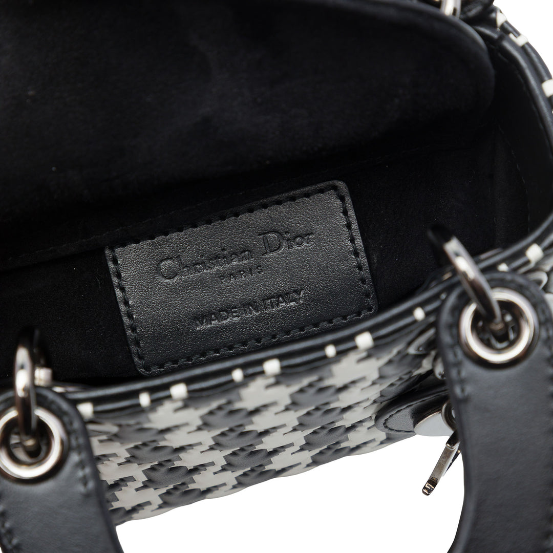 Dior Houndstooth embossé Macro Lady Dior Micro Cuir de veau Noir – vue 5 – GABY PARIS
