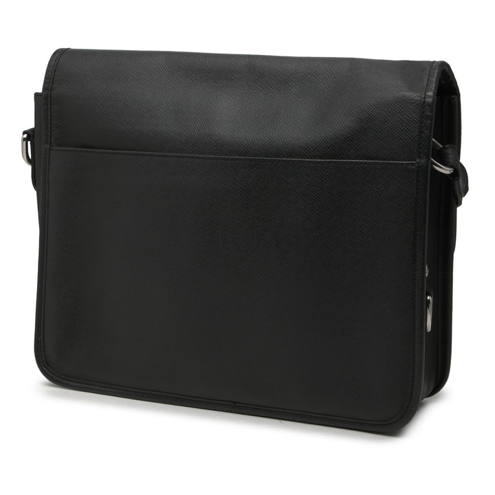 Louis Vuitton Taiga Alexei Messenger