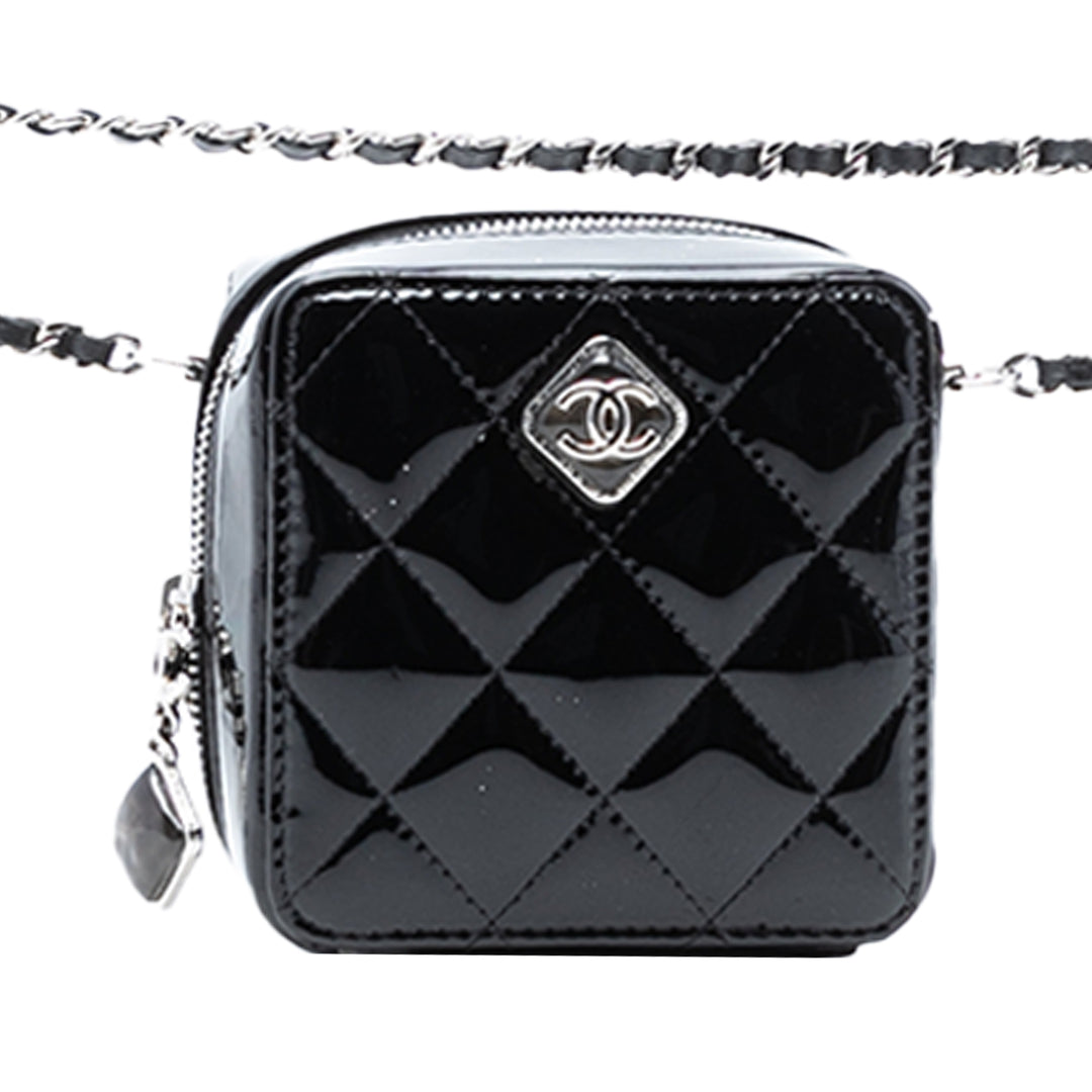Chanel CC Matelassé Cuir verni Diamond Resin Pochette avec chaîne
