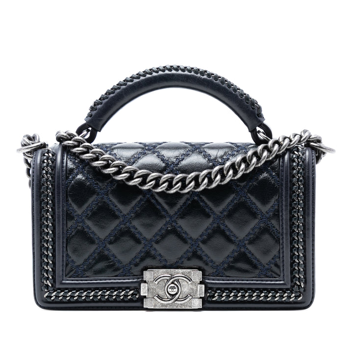 Chanel Old Medium Matelassé Cuir de veau Whipstitch Sac rond à chaîne Boy anse supérieure à rabat