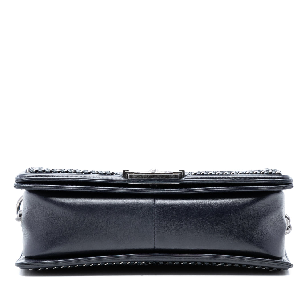 Chanel Old Medium Matelassé Cuir de veau Whipstitch Sac rond à chaîne Boy anse supérieure à rabat