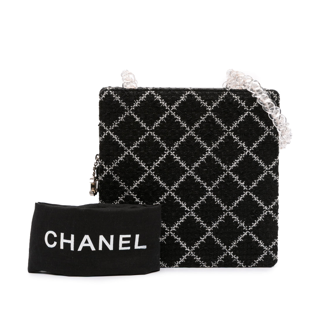 Chanel Tweed and Resin Zipped Chain Shopping Bag Noir – GABY PARIS Authentique