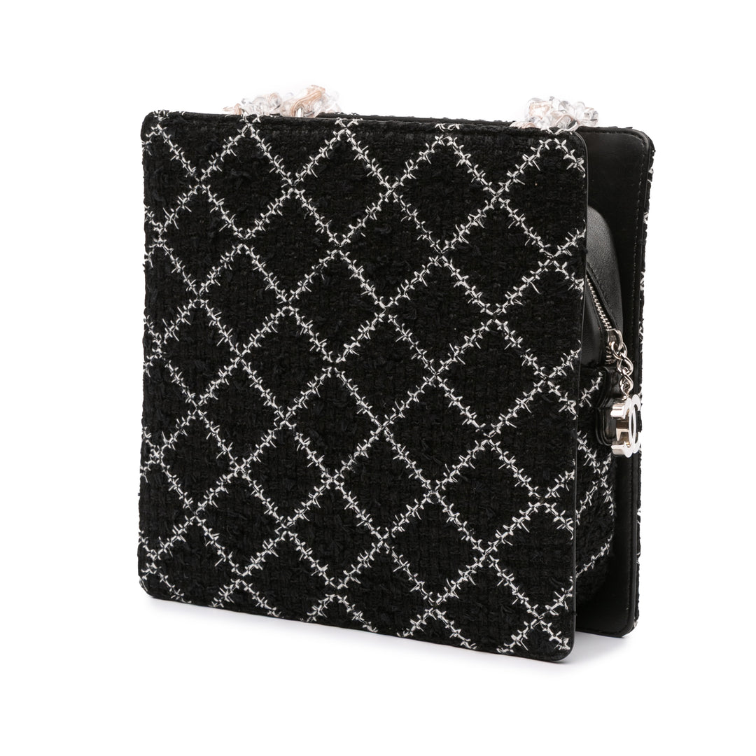 Chanel Tweed and Resin Zipped Chain Shopping Bag Noir – GABY PARIS Authentique