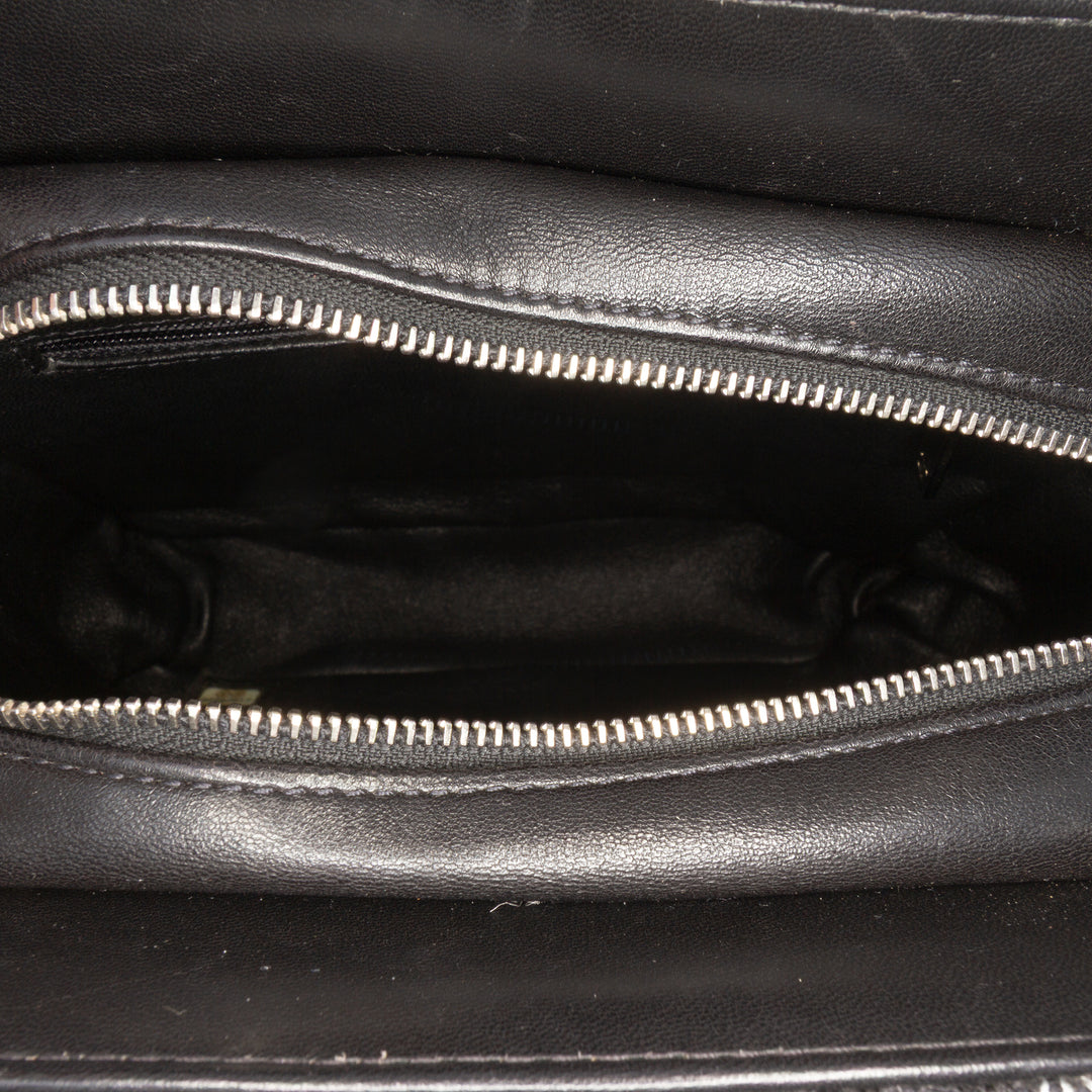 Chanel Tweed and Resin Zipped Chain Shopping Bag Noir – GABY PARIS Authentique