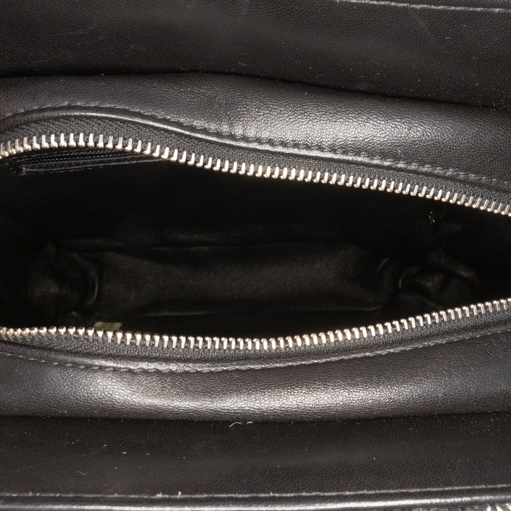 Chanel Tweed and Resin Zipped Chain Shopping Bag Noir – GABY PARIS Authentique