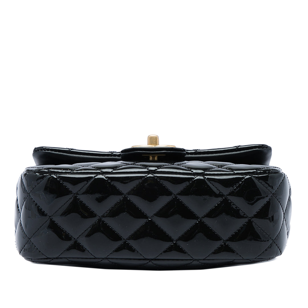 Chanel Classic Carré Émail Coco Hearts Rabat simple Mini Noir