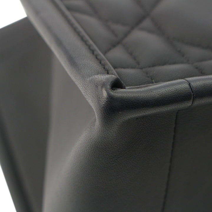 Book Tote Macrocannage Ultra Matte Petit Cuir de veau Noir