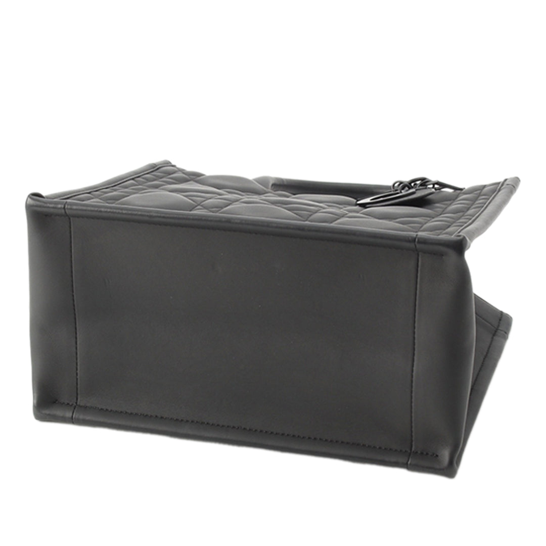 Book Tote Macrocannage Ultra Matte Petit Cuir de veau Noir