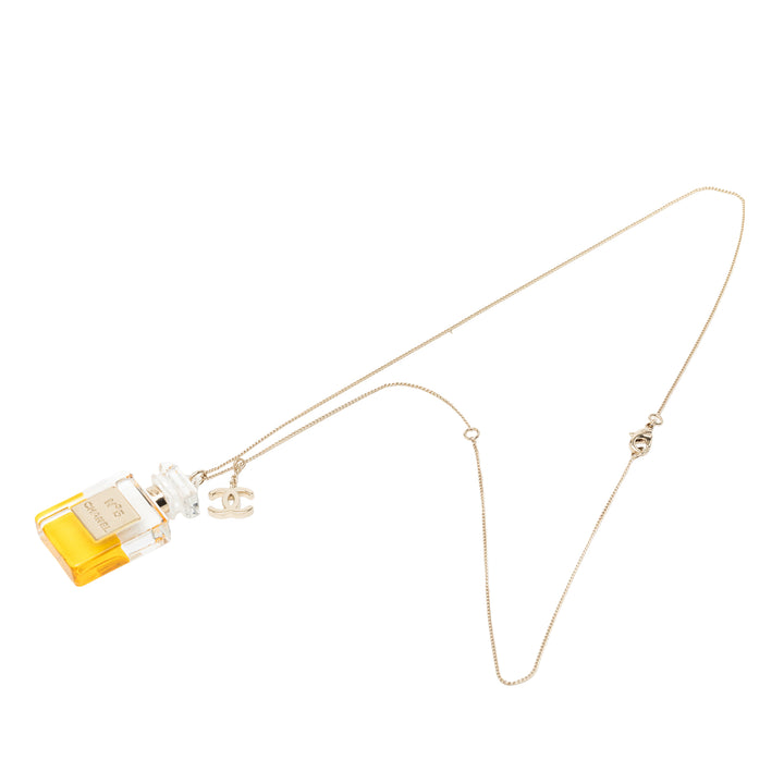 Chanel CC plaqué et Resin No 5 Perfume Bottle Pendant Collier Doré