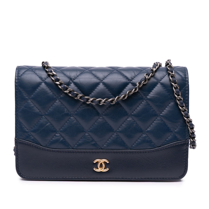 Chanel Quilted Aged Cuir de veau Gabrielle Wallet On Chain Bleu