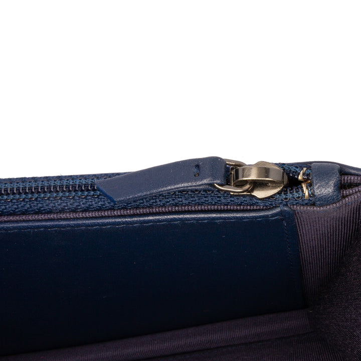 Chanel Quilted Aged Cuir de veau Gabrielle Wallet On Chain Bleu