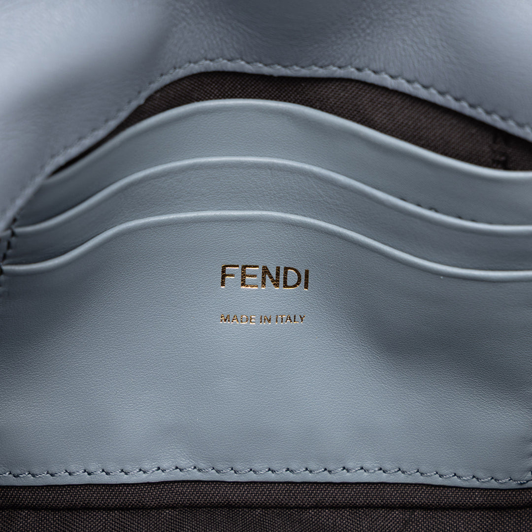 Fendi Sac à main Zucca embossé Baguette Mini Gris – vue 5 – GABY PARIS