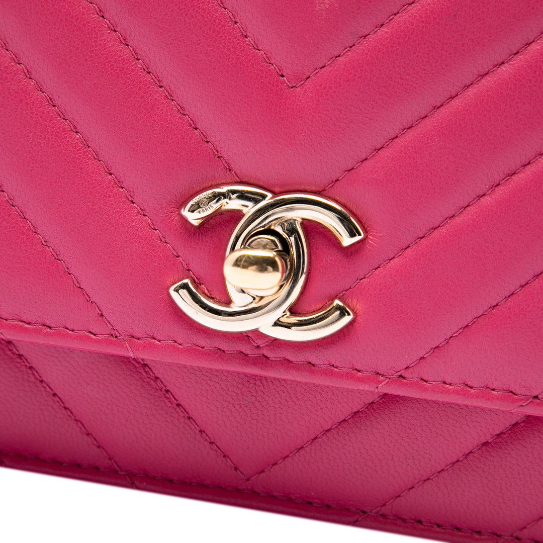 Chanel Chevron Cuir d’agneau Trendy CC Wallet on Chain