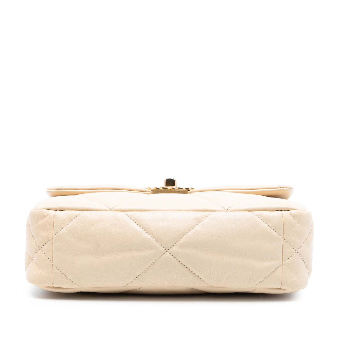 Chanel Medium Cuir d’agneau 19 à rabat