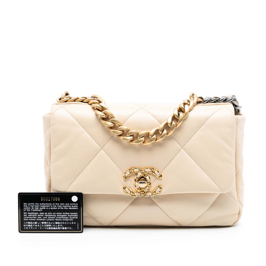 Chanel Medium Cuir d’agneau 19 à rabat