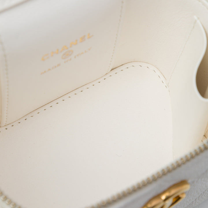 Matelassé CC Sweetheart Vanity avec chaîne Mini Cuir caviar Blanc