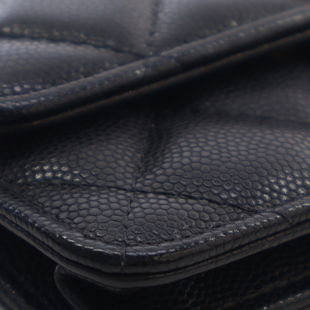 Chanel Matelassé Caviar Twist Your Buttons Coin Purse avec chaîne