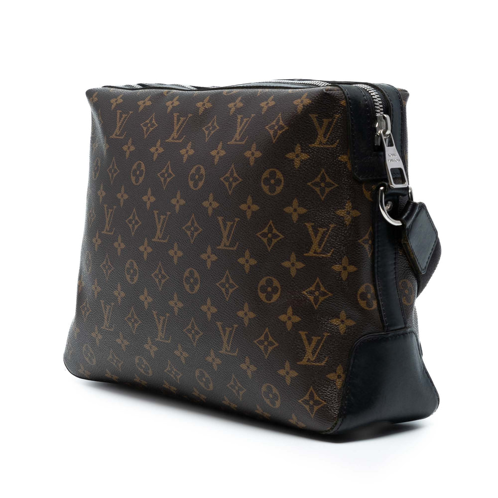 Louis Vuitton Monogram Macassar Torres Messenger Sac – GABY PARIS Authentique