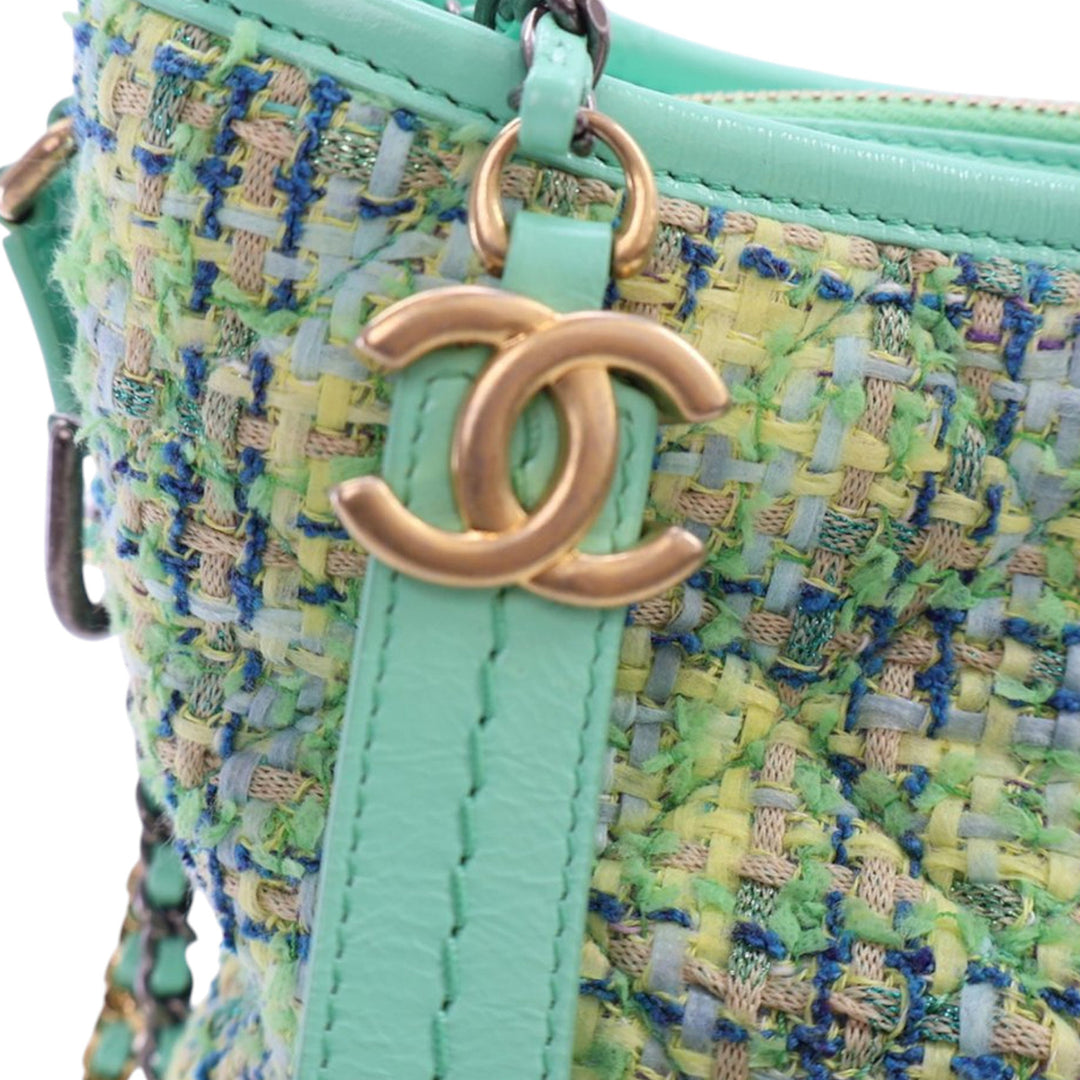 Chanel Medium Tweed Gabrielle Sac porté croisé Vert
