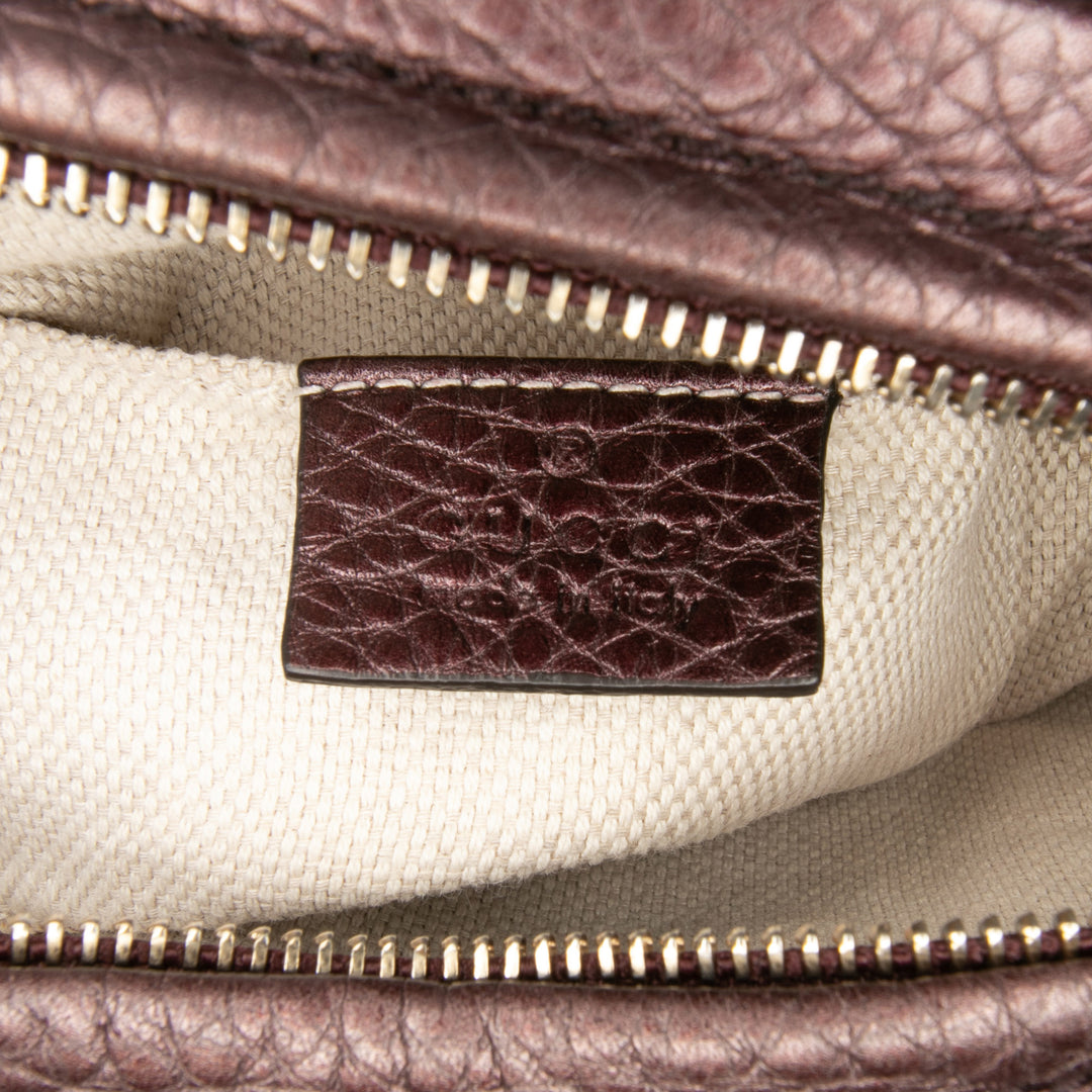 Gucci Mini Métallisé Pebbled Cuir de veau Soho Chain Sac porté croisé Violet – GABY PARIS Authentique