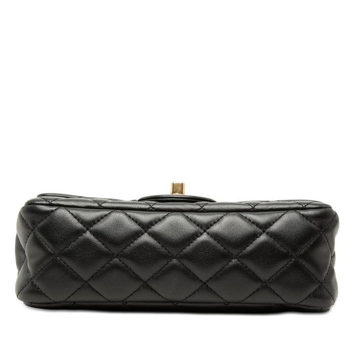 Chanel Mini Rectangular Classic Cuir d’agneau Romance Simple rabat