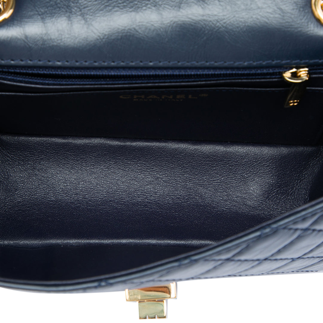 Chanel Matelassé vieilli Cuir de veau Reissue 2.55 Simple rabat 224